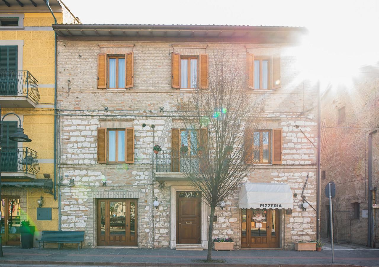 Locanda Il Giullare Pellegrino Санта-Мария-дельи-Анджели-э-деи-Мартири Экстерьер фото